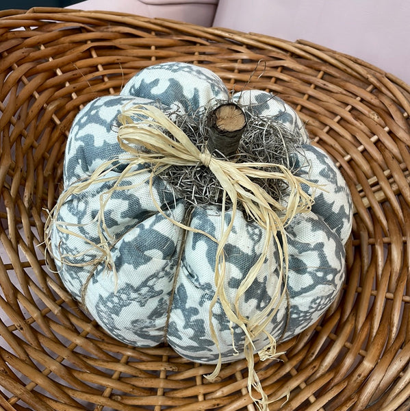 Fabric Pumpkin Med.